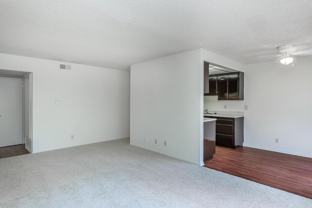 301 W Vineyard Ave - Photo 1 of 1
