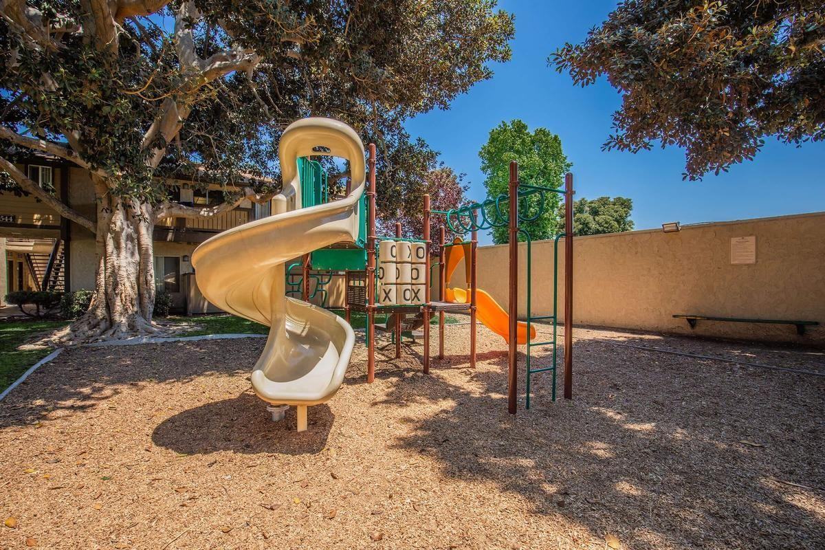 301 W Vineyard Ave - Photo 5 of 46