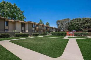 301 W Vineyard Ave - Photo 1 of 1
