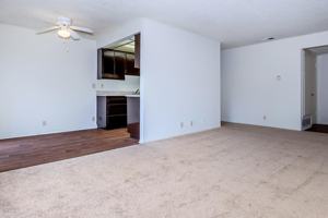 featured image of 301 W Vineyard Ave