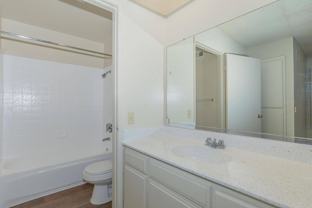 301 W Vineyard Ave - Photo 1 of 1