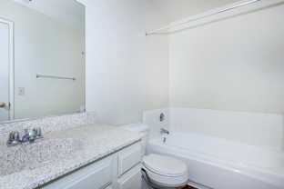 301 W Vineyard Ave - Photo 1 of 1
