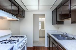 301 W Vineyard Ave - Photo 1 of 1