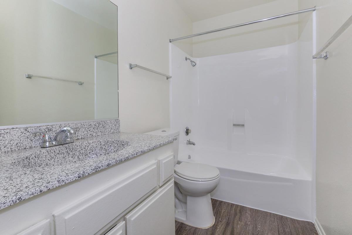 825 Tamarack Ave - Photo 6 of 10