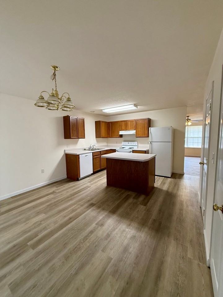 1485-MF2-E3 - Photo 6 of 18