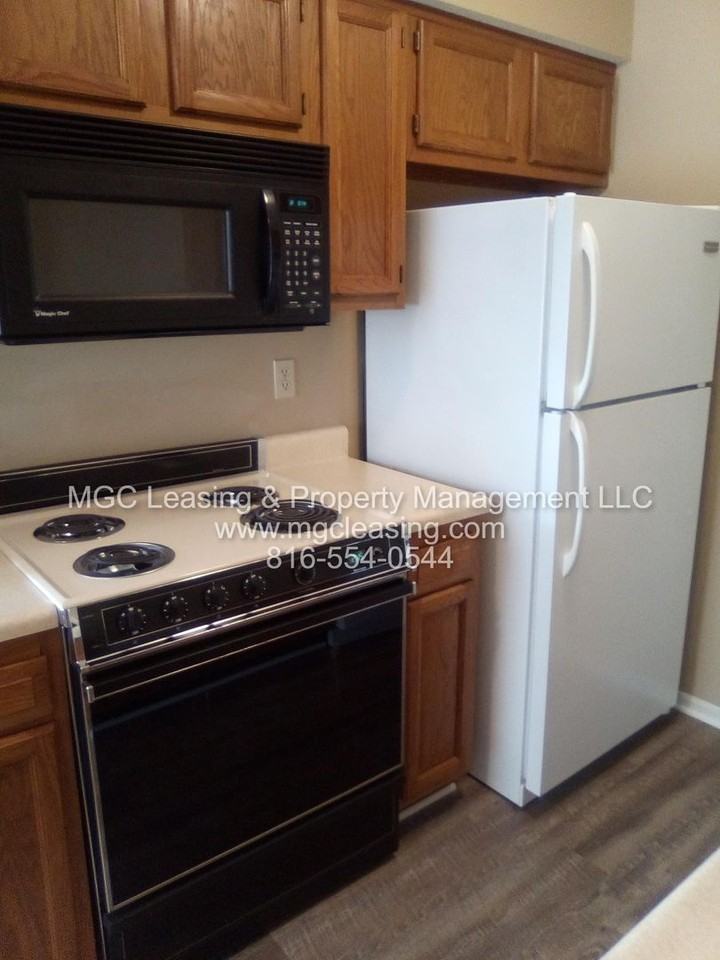 1558 E 125th St - Photo 3 of 28