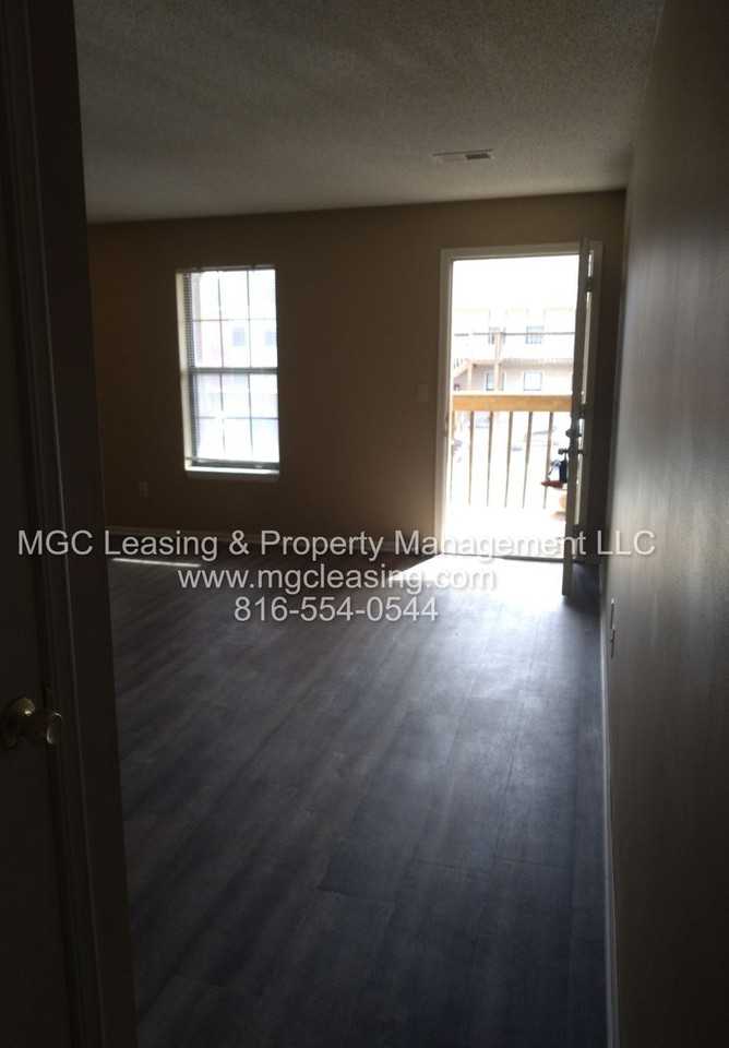 1558 E 125th St - Photo 7 of 28