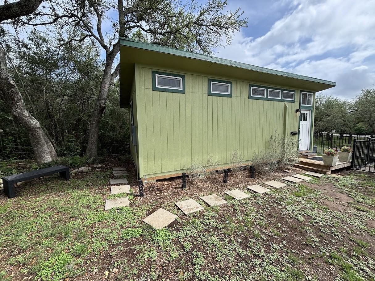 1002 Spanish Oak Trl #1 - Photo 2 of 15