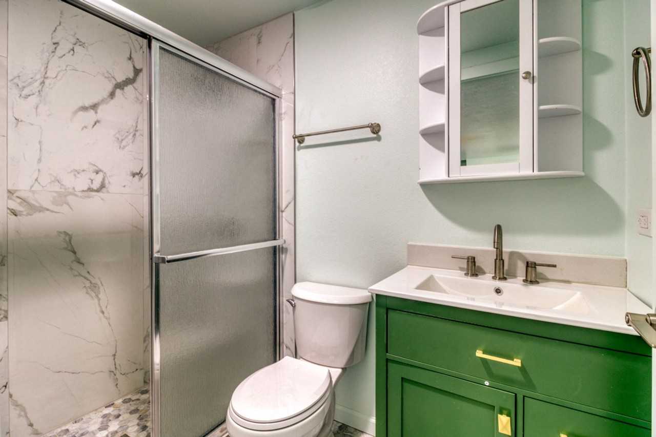 1260 Ne Purcell Blvd - Photo 6 of 15