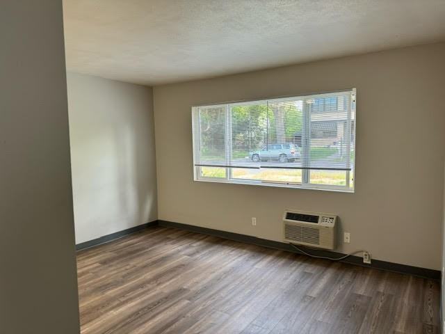 2405 W 2nd AveApt #17 - Photo 4 of 8