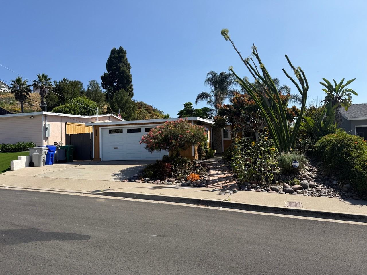 2155 Montclair St #1 - Photo 3 of 18