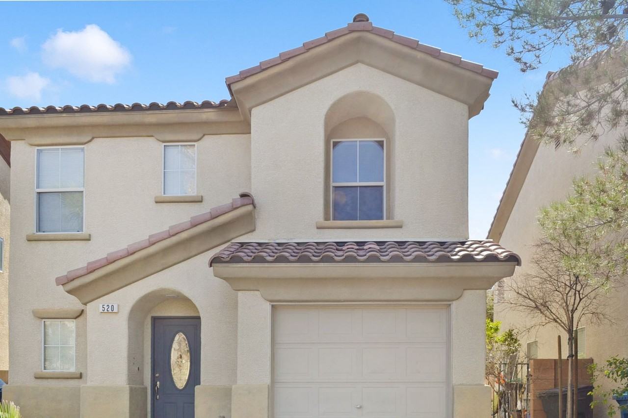 520 Taunton St - Photo 2 of 27