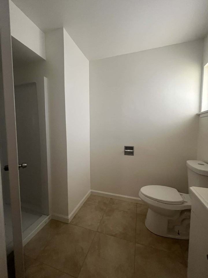 480 W Iona Ave #1 - Photo 3 of 13