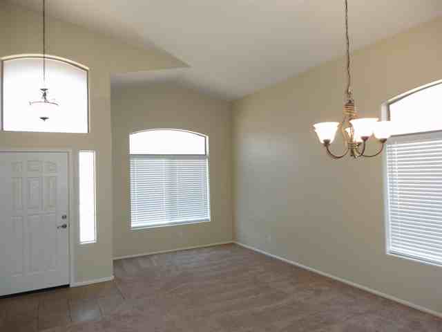 8409 S 50th Ln - Photo 2 of 18