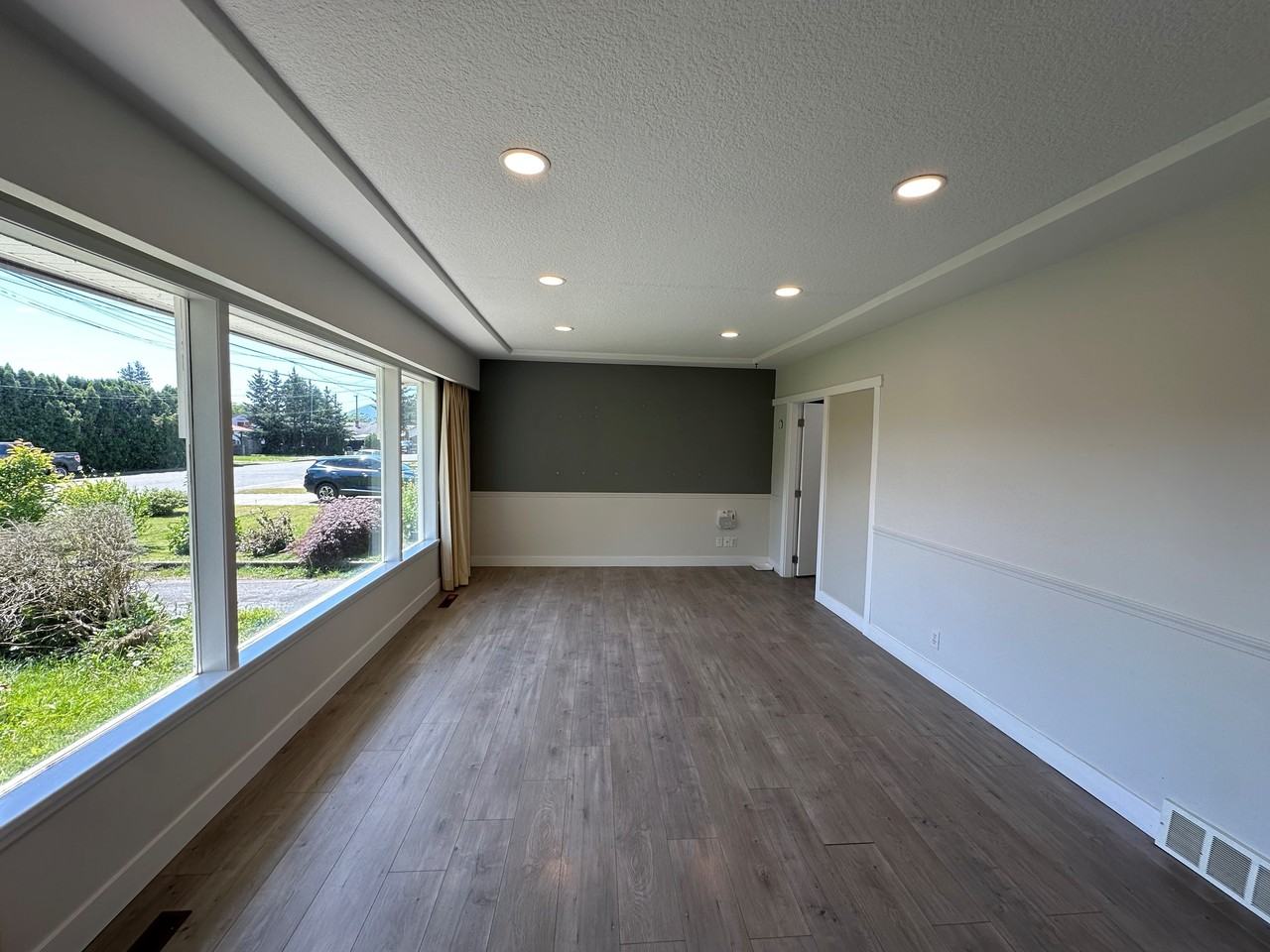 46649 Cedar Avenue - Photo 3 of 14