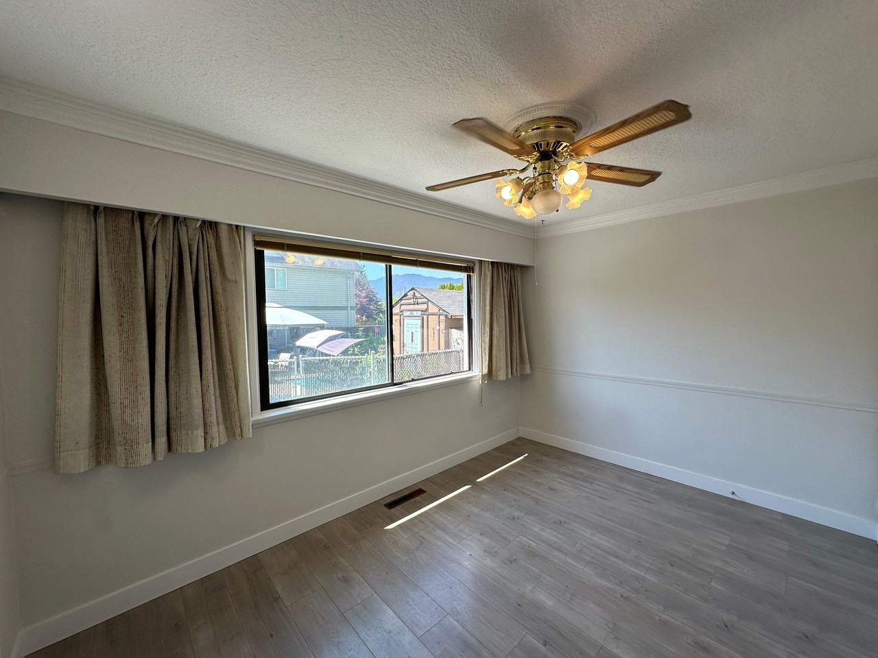 46649 Cedar Avenue - Photo 5 of 14