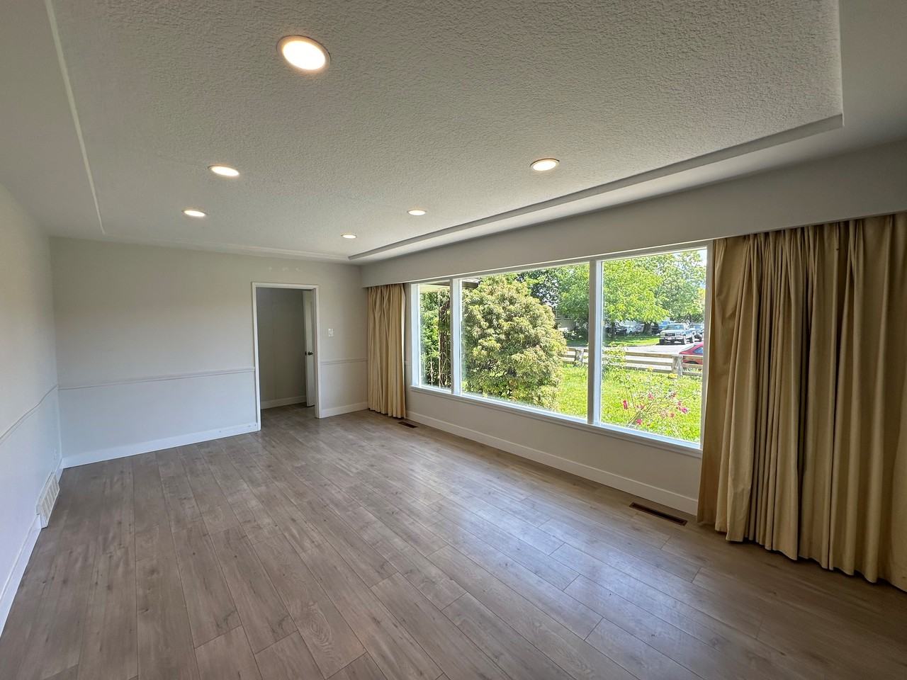 46649 Cedar Avenue - Photo 6 of 14