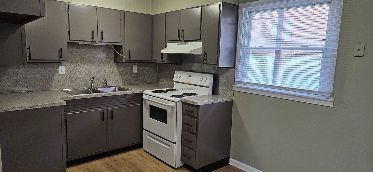 Georgetown Apartments - Photo 2 of 9