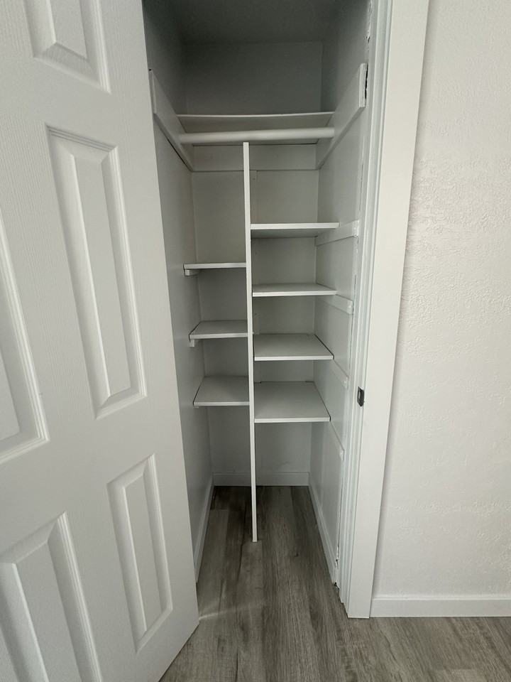 315 E Idaho St #315 - Photo 7 of 17