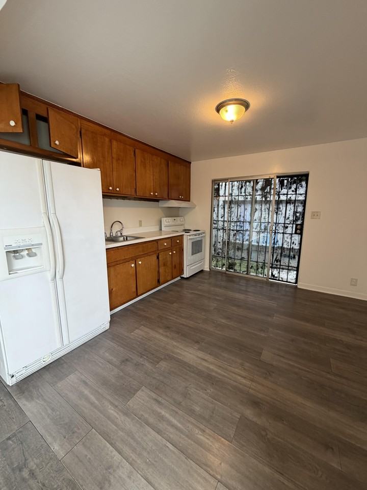 1933 84th Ave #A - Photo 3 of 35