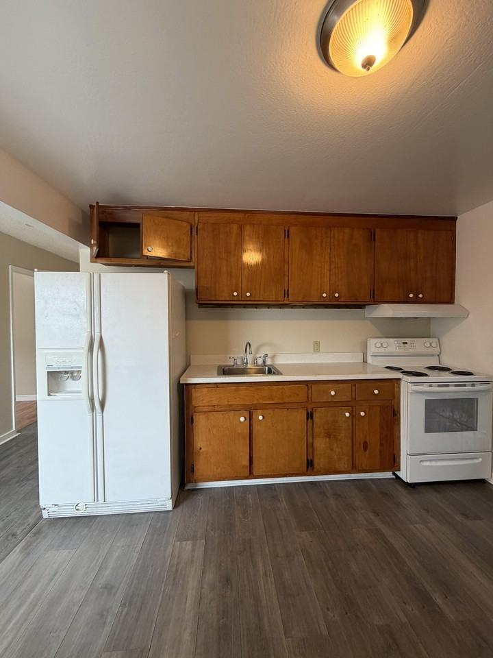 1933 84th Ave #A - Photo 4 of 35