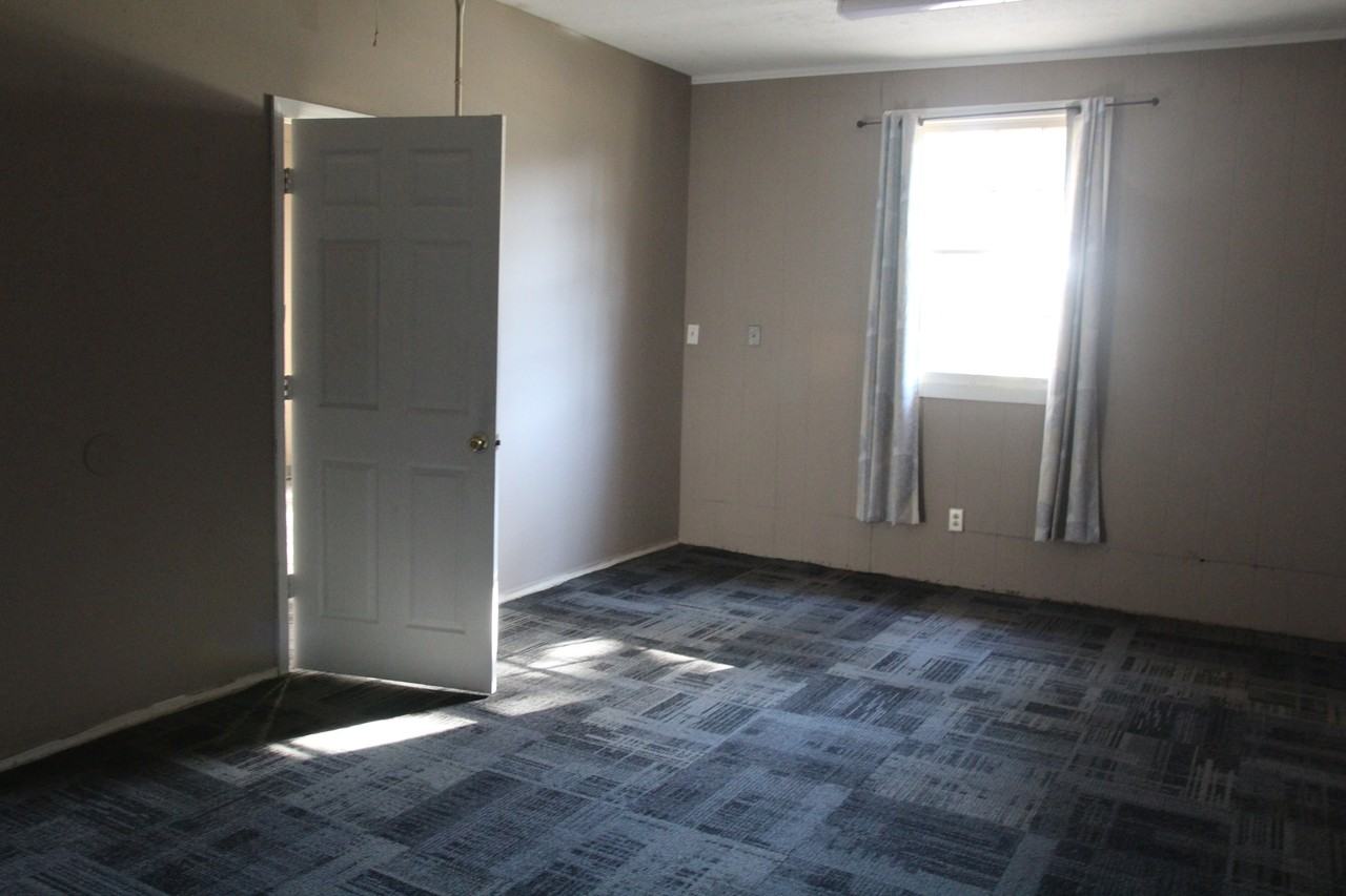 2105 Evergreen Dr #1 - Photo 5 of 9