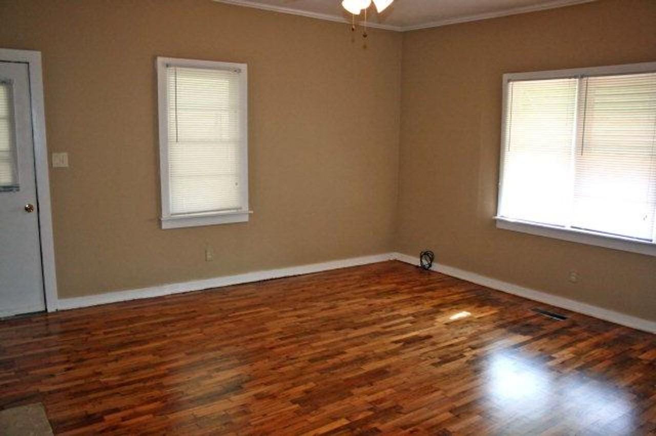 472 Whitehall Rd - Photo 5 of 9