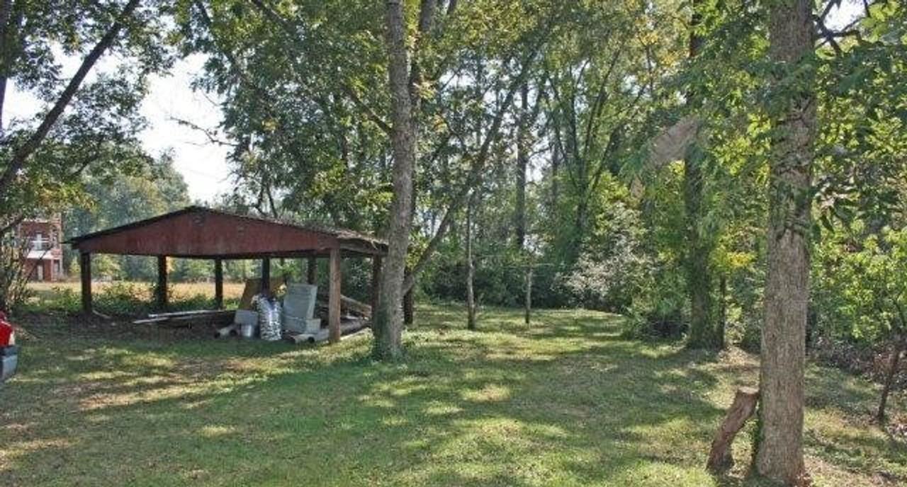 1085 Macon Hwy Unit B - Photo 2 of 8