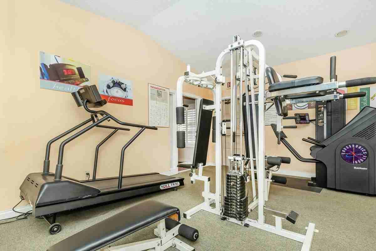 3200 Arville St - Photo 4 of 28