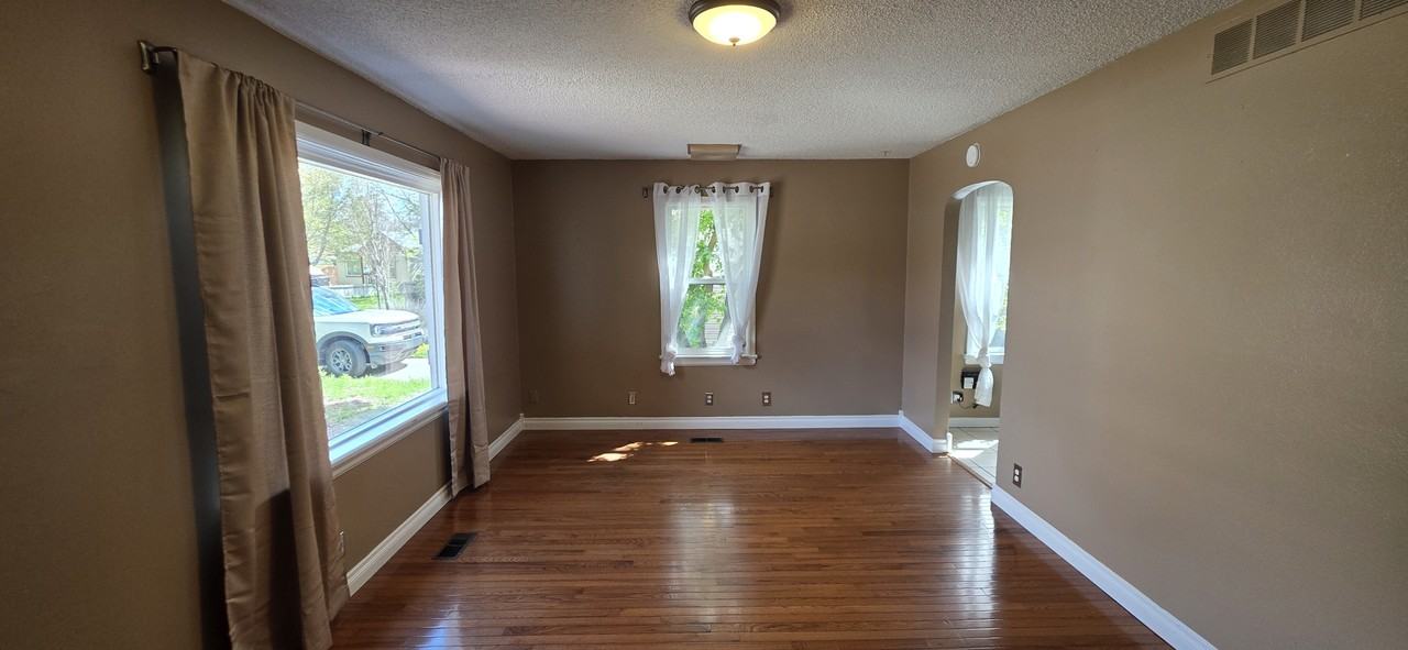 1628 W Reinhart Dr #1 - Photo 2 of 12