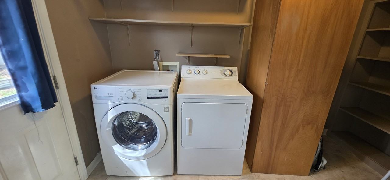 1628 W Reinhart Dr #1 - Photo 6 of 12