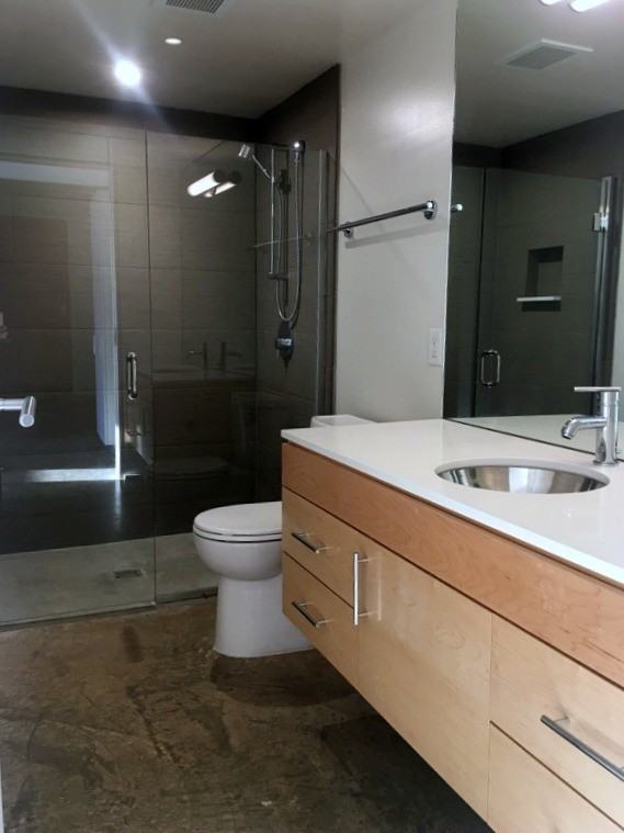 1201 N Francis Ave - Photo 4 of 49