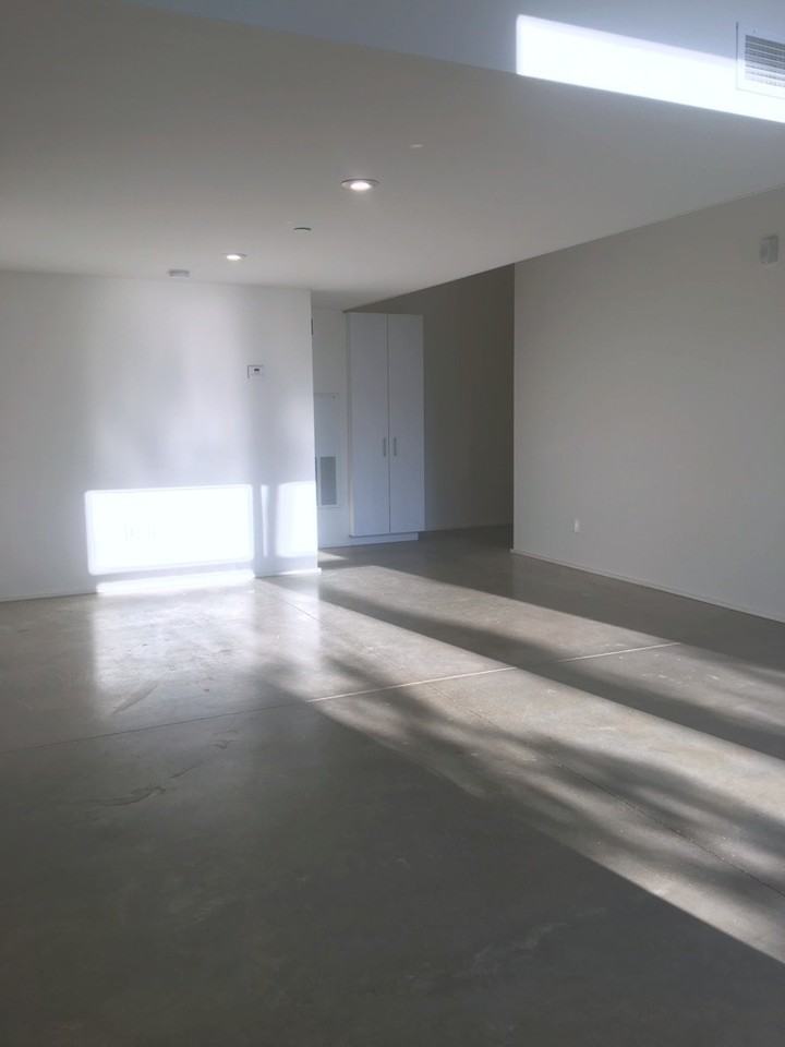 1201 N Francis Ave - Photo 6 of 49