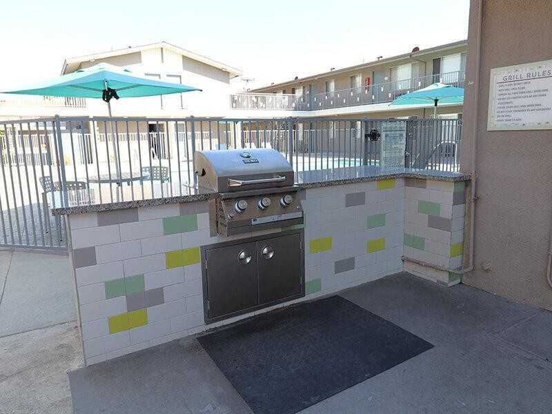 4640 Arden Way - Photo 6 of 26