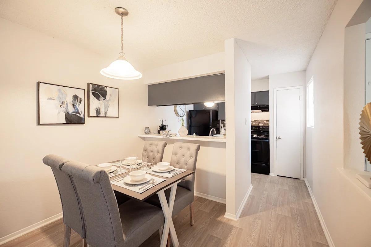 4031 Thousand Oaks Dr - Photo 7 of 19