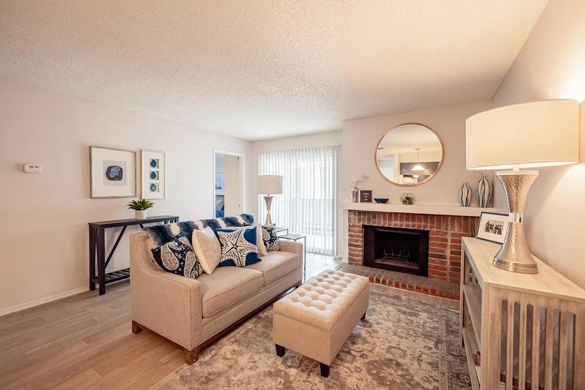 4031 Thousand Oaks Dr - Photo 6 of 19