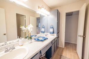featured image of 4031 Thousand Oaks Dr