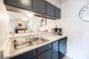 4031 Thousand Oaks Dr - Photo 1 of 1