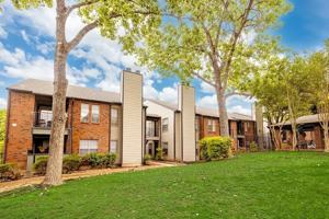 featured image of 4031 Thousand Oaks Dr