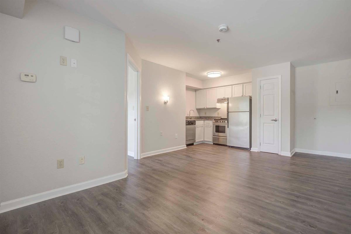 5816 Westpark Dr - Photo 4 of 19