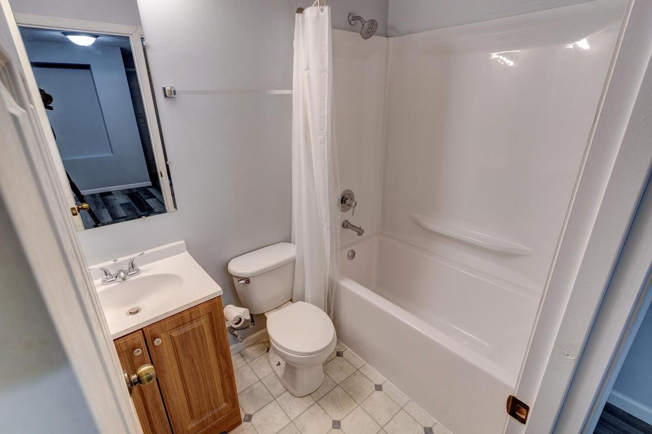 11916 Wainwright Blvd - Photo 4 of 23