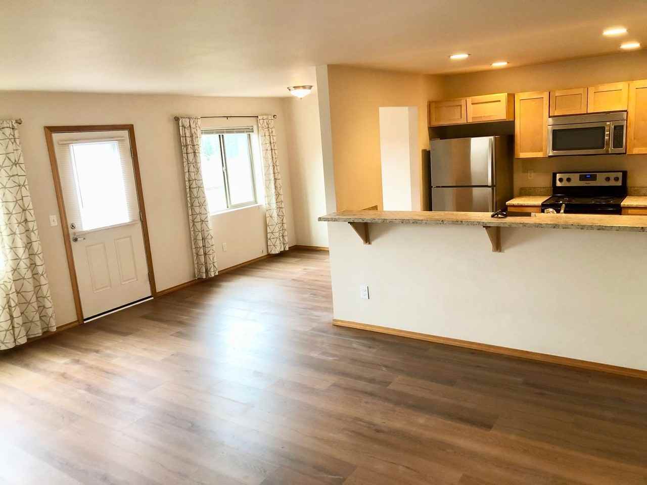 394 Ne Inspiration St - Photo 2 of 16