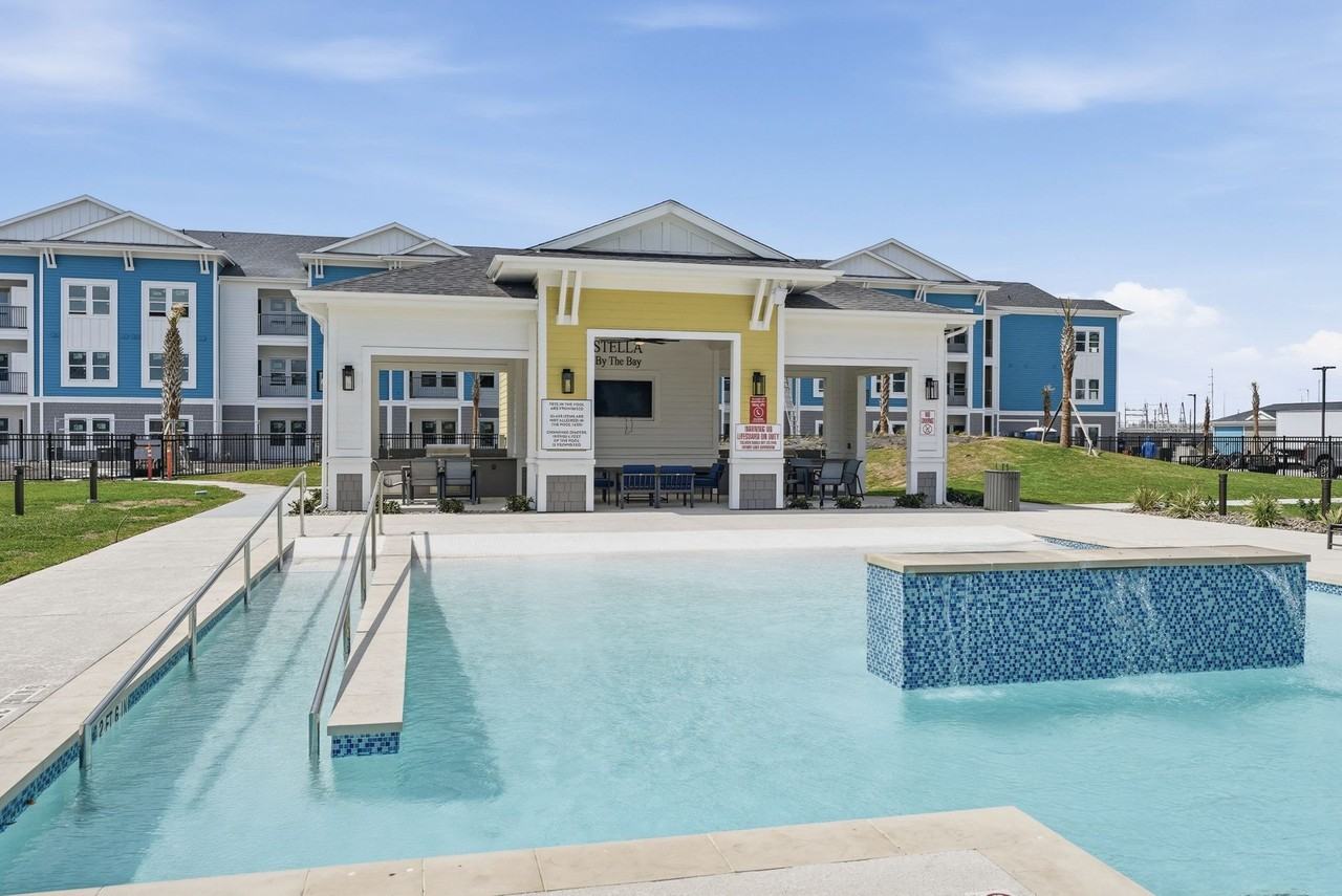 Stella by the Bay - Photo 5 of 50