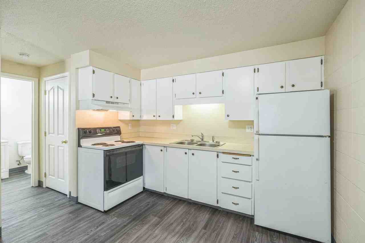 The Oaks Apartments - Photo 6 of 29