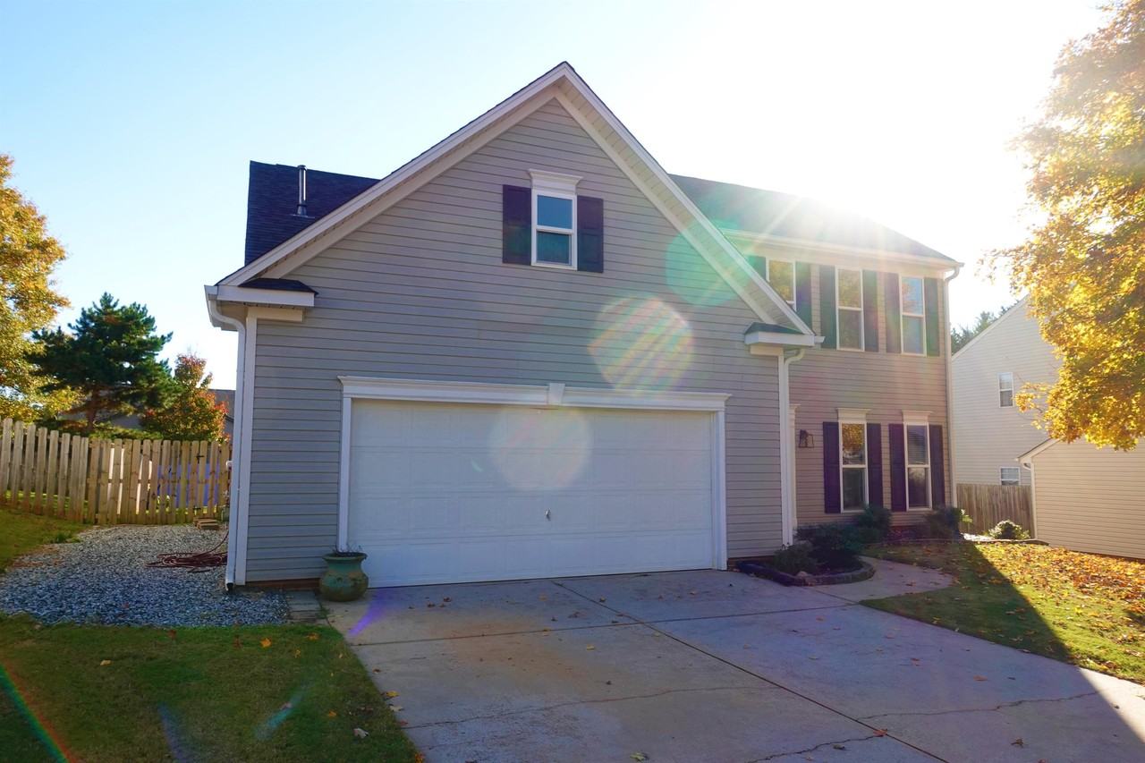 233 Highgate Cir #1 - Photo 3 of 33