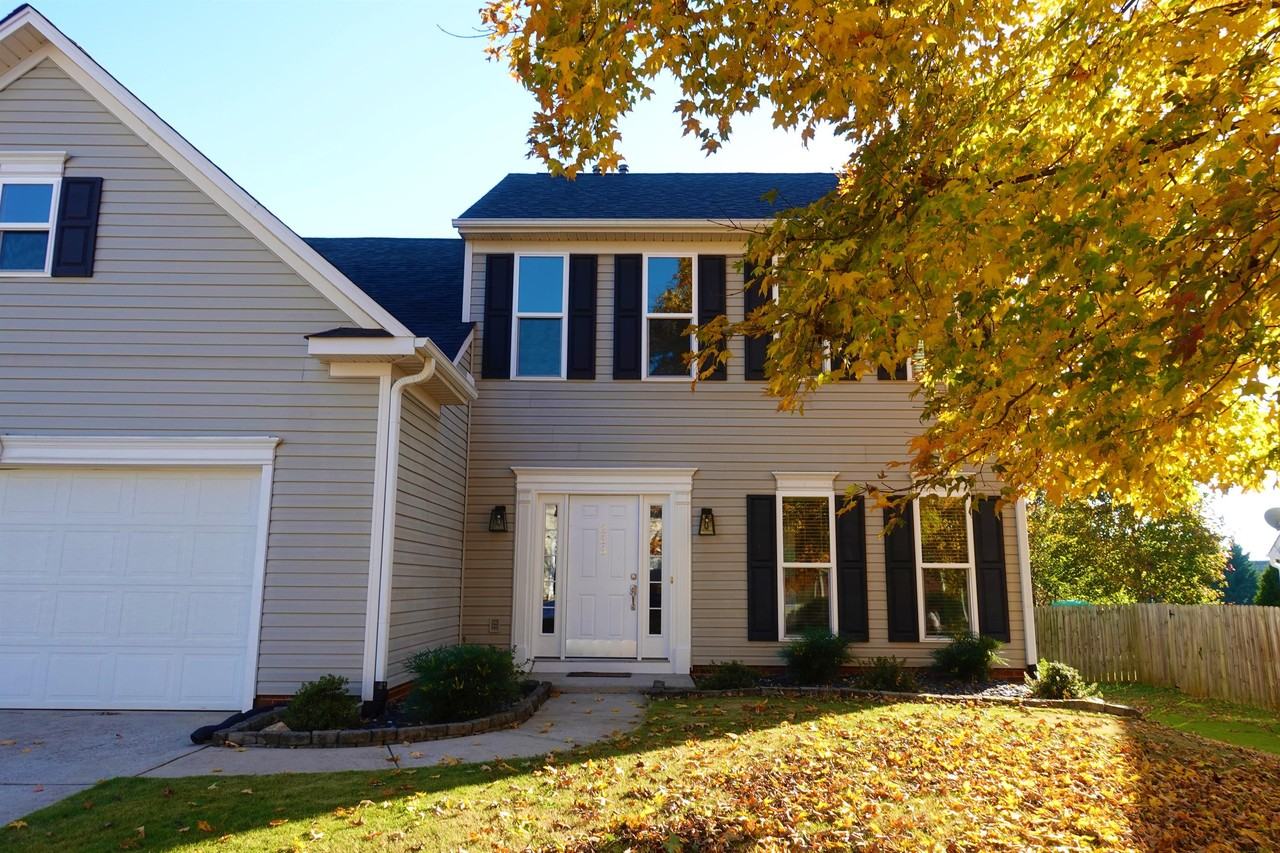 233 Highgate Cir #1 - Photo 5 of 33