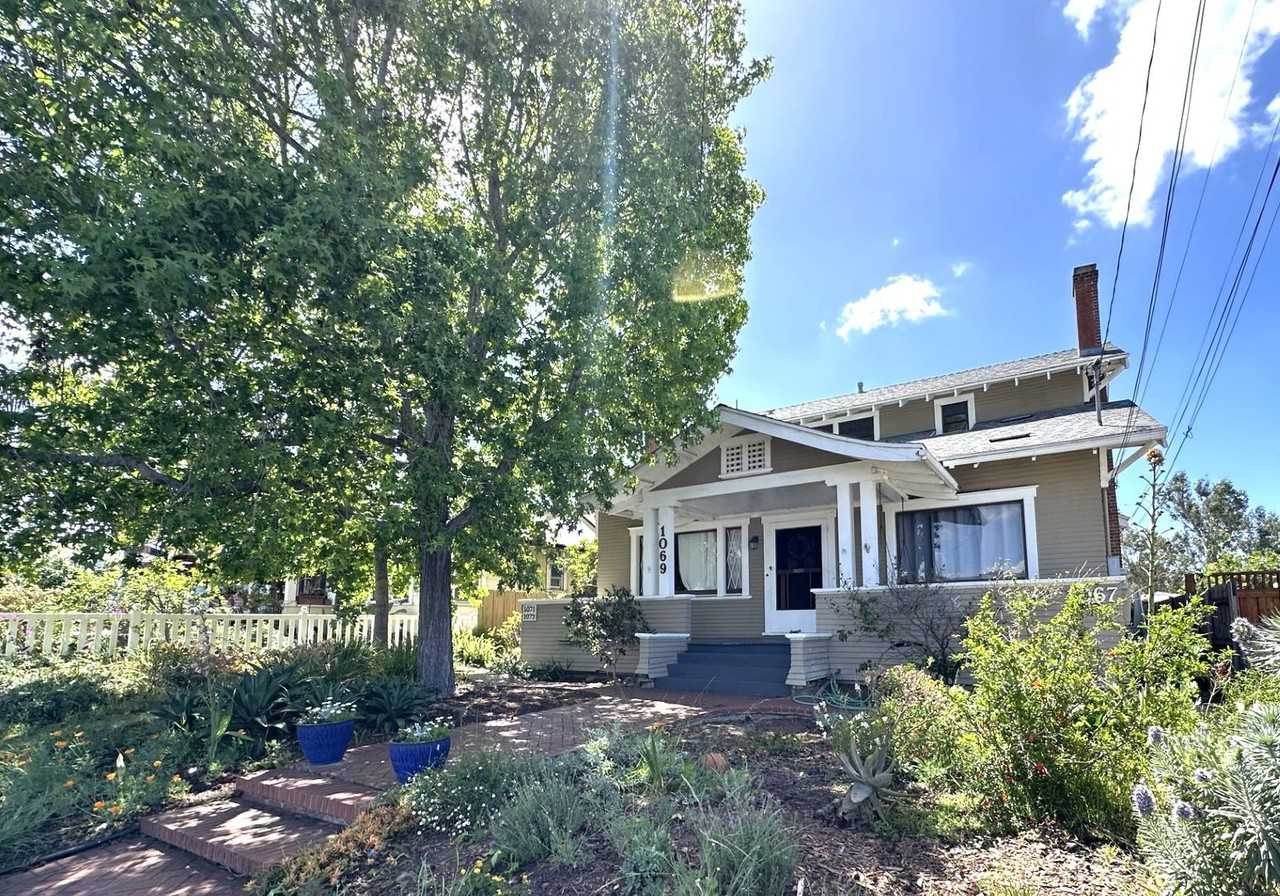 1067 Lincoln Ave - Photo 5 of 19