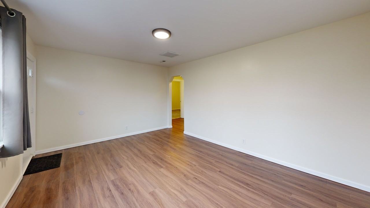 18 Whitney Rd - Photo 6 of 24