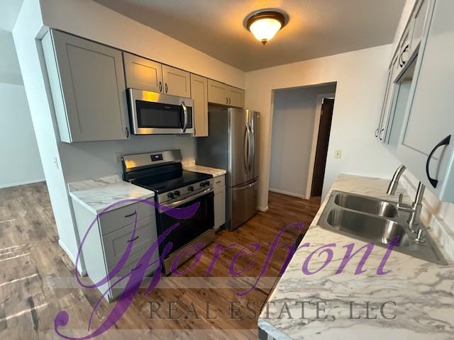 2055 S Mitchell St #A - Photo 4 of 10