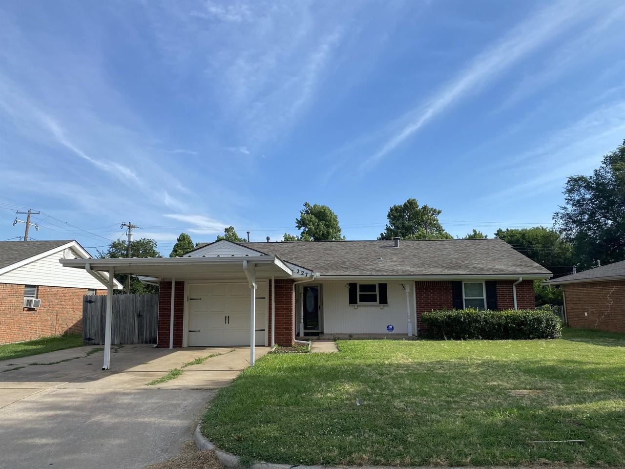 227 W Ridge Rd #1